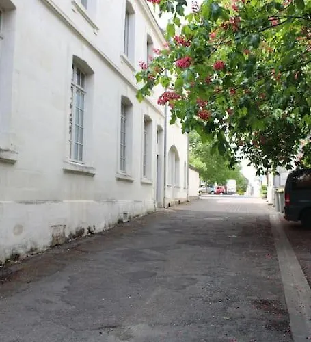 Calme Proche De La Loire * سوموور